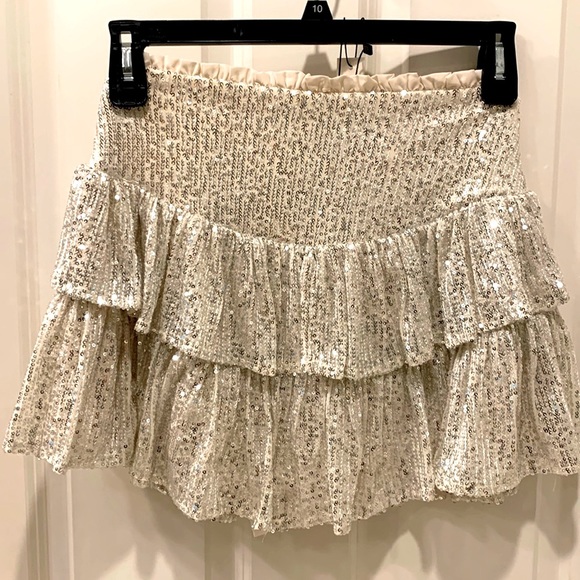 Mustard Seed Dresses & Skirts - **NEW** Sequin skort size S cream/silver/gold shimmer